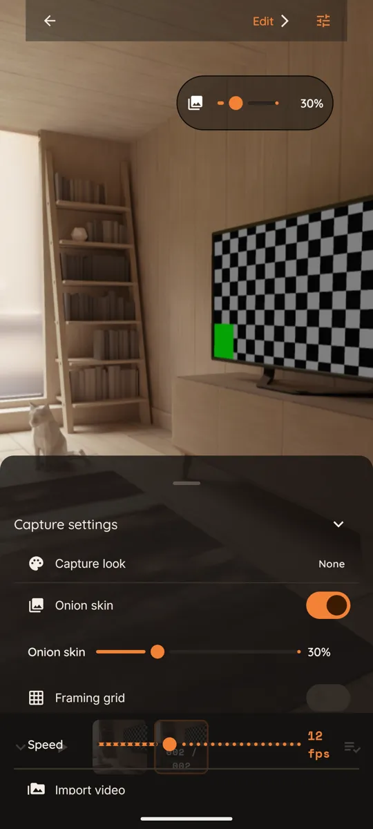 FrameFluss screenshot 3: Your last shot sits ghosted under the live view, so every frame lines up.